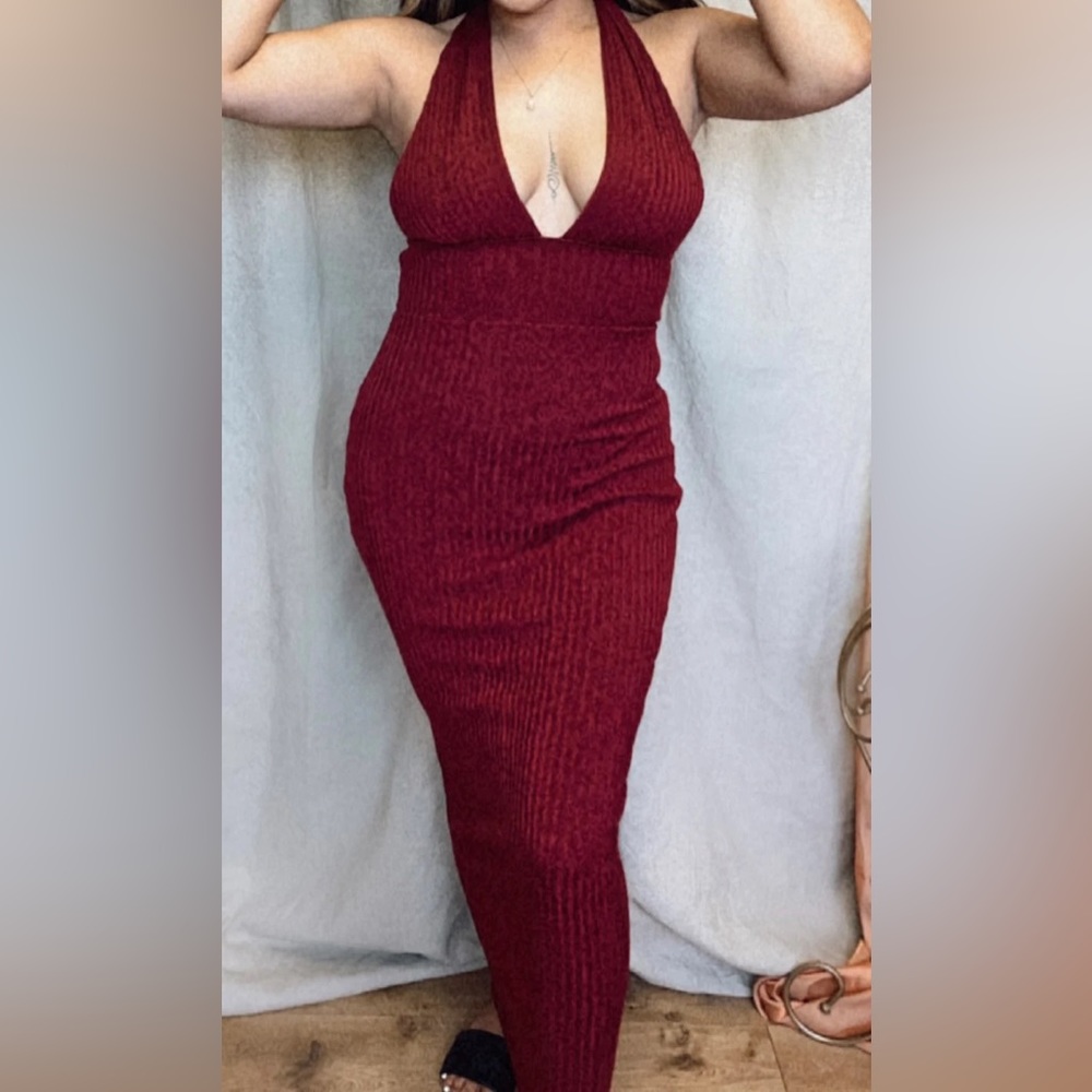 Many sizes, burgundy